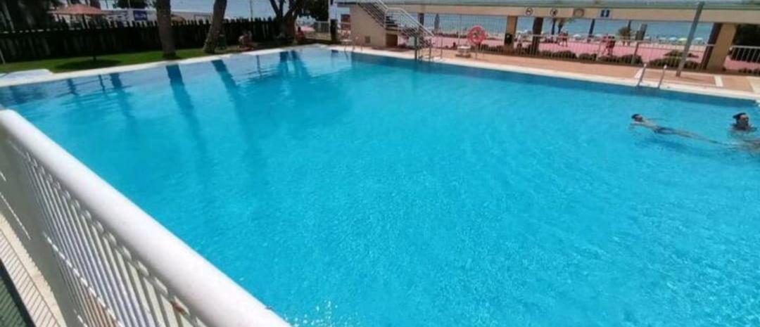 Apartamento Acapulco Luxe Piso 3 En 1A Linea Playa Poniente Benidorm Top Vistas Al Mar Espectaculares Y De Luxe Con Acceso A Piscina Y Garaje Privado Exterior photo